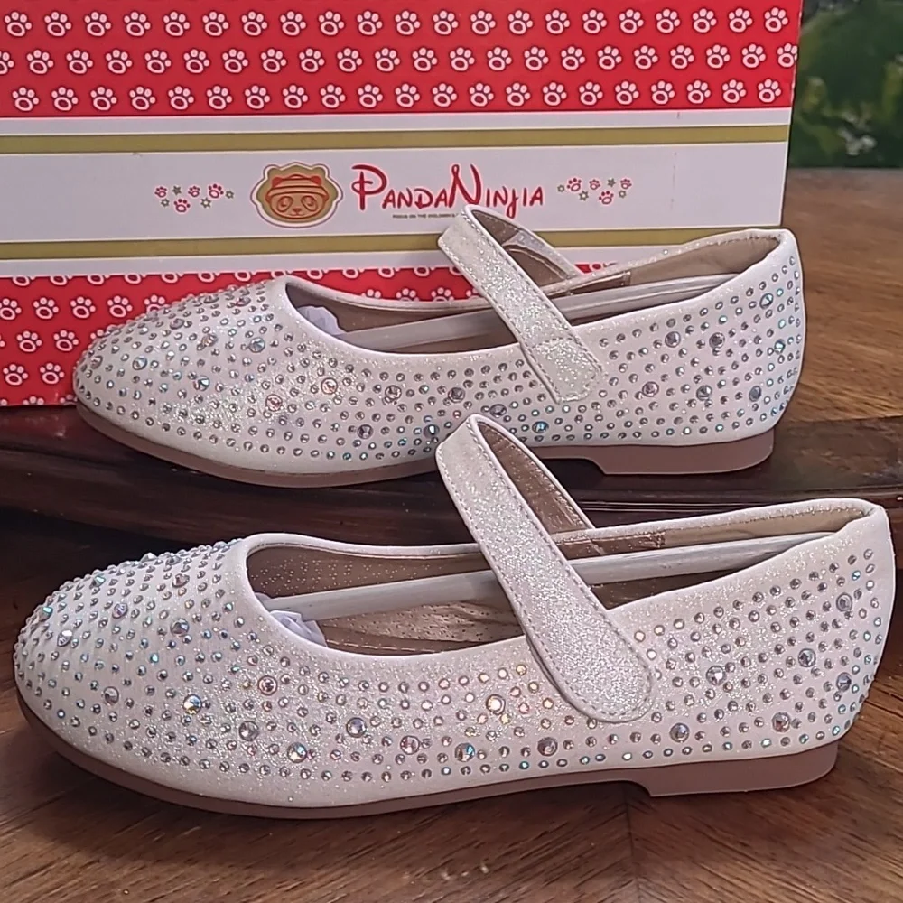 New in box! Pandaninjia Susie size 2 Ivory Rhinestone flat fancy dress shoes